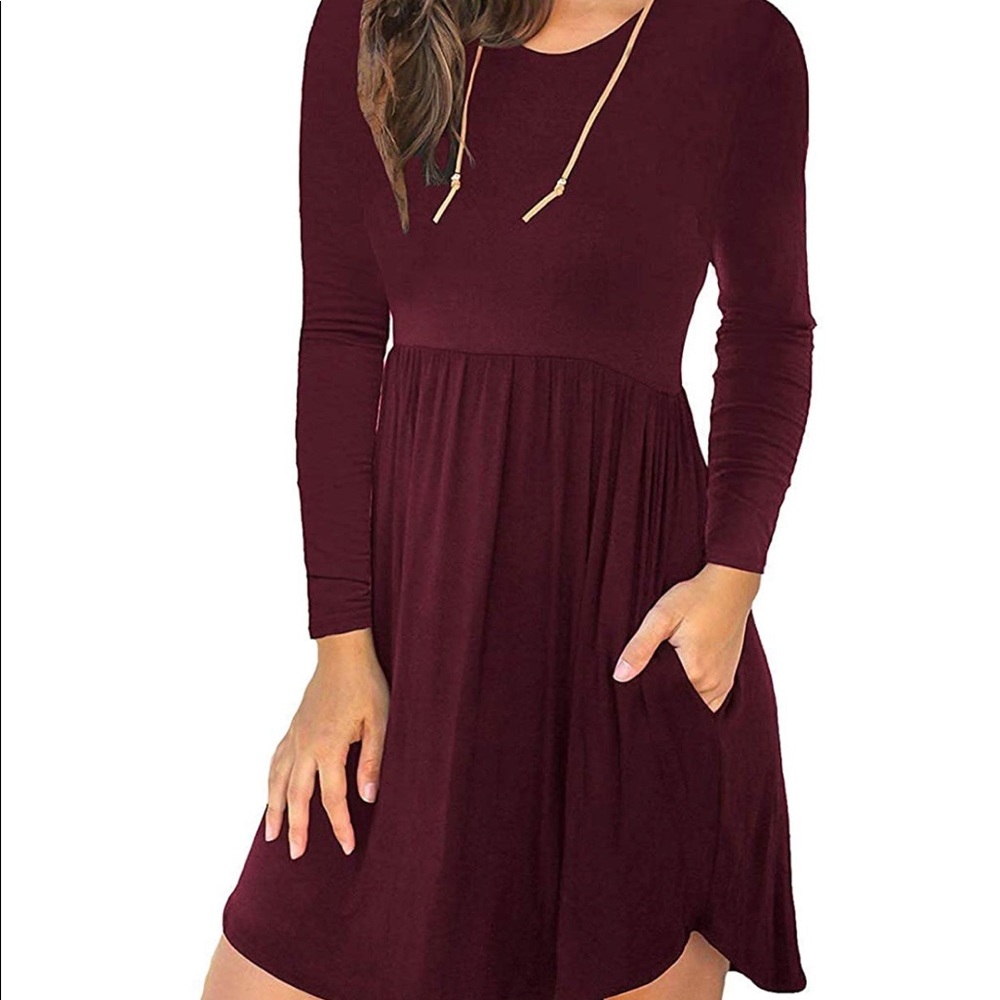 Red flowy dress NWT